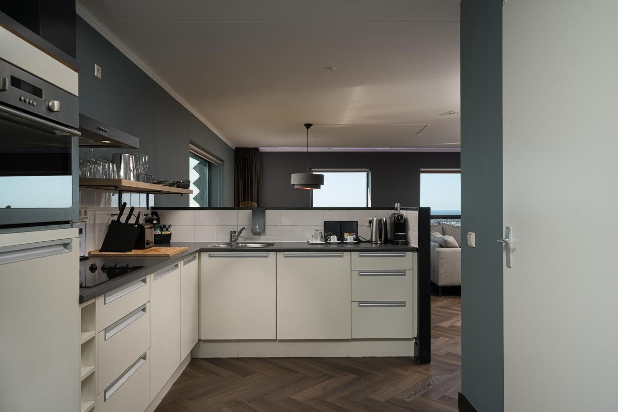 The Penthouse At The Hague Tower Apartment Exterior photo