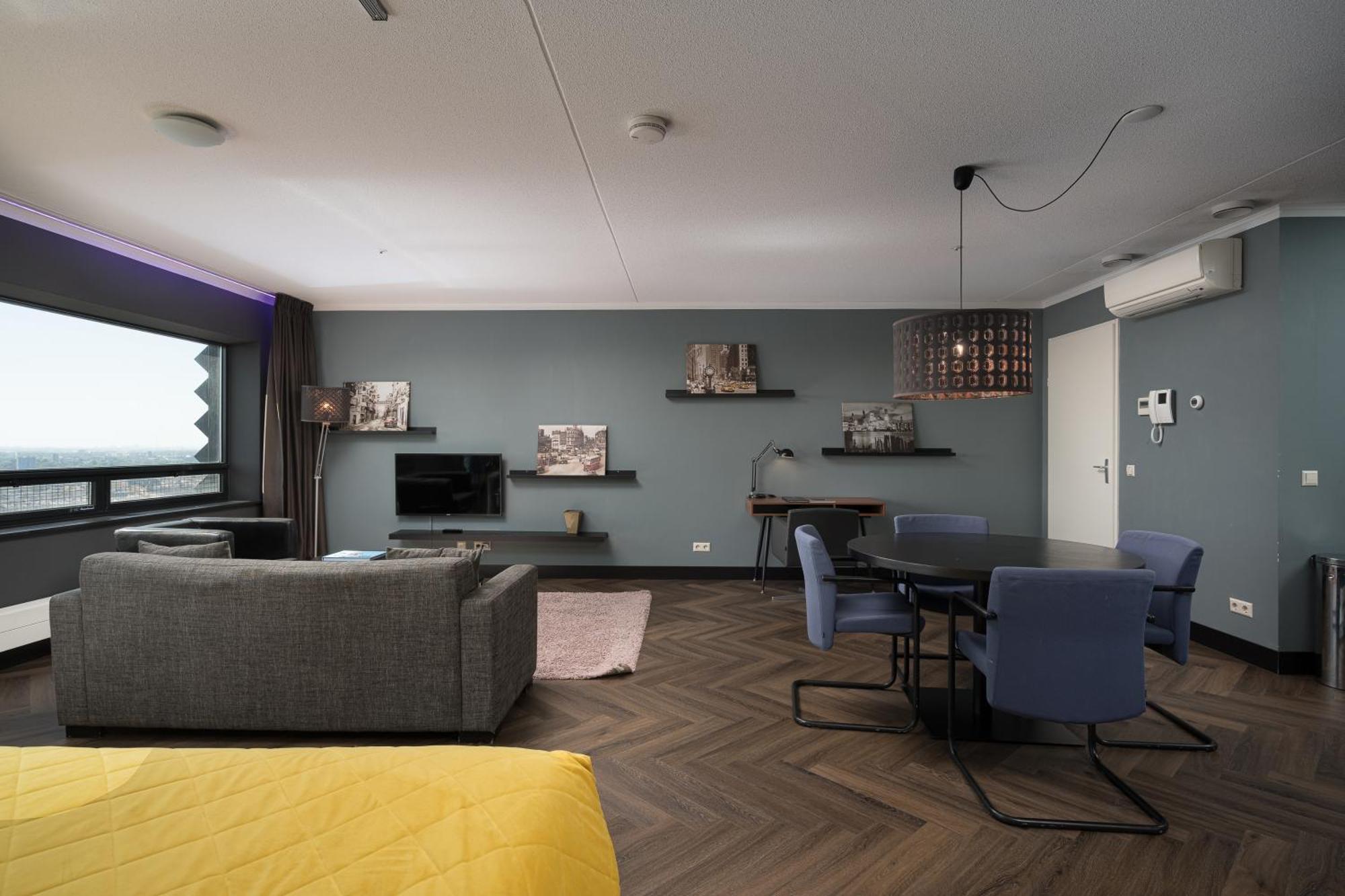 The Penthouse At The Hague Tower Apartment Exterior photo
