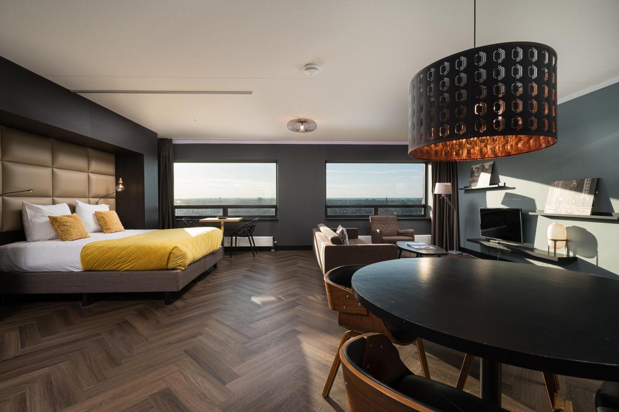 The Penthouse At The Hague Tower Apartment Exterior photo