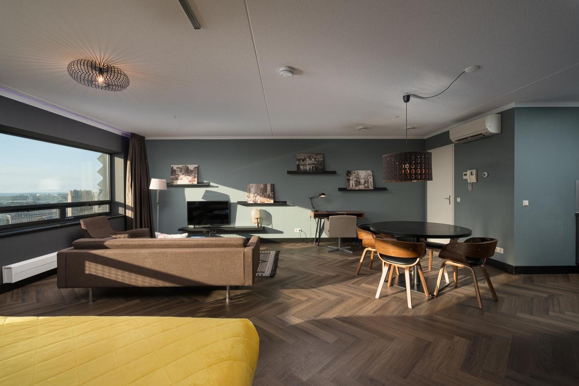The Penthouse At The Hague Tower Apartment Exterior photo